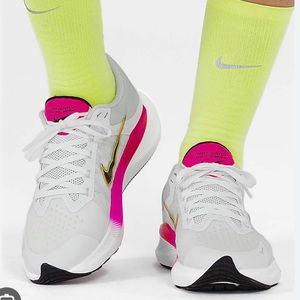 Nike Winflo 8 Athletic Sneaker - Size 8.5